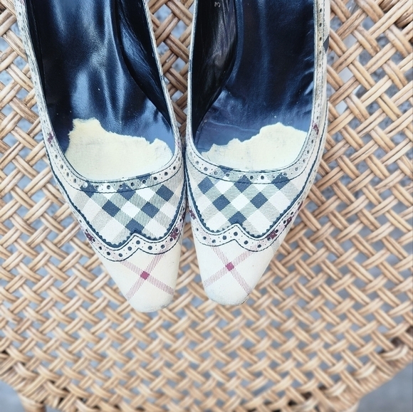 Authentic Vintage‎ Classic Check Burberry Heels - Picture 13 of 14